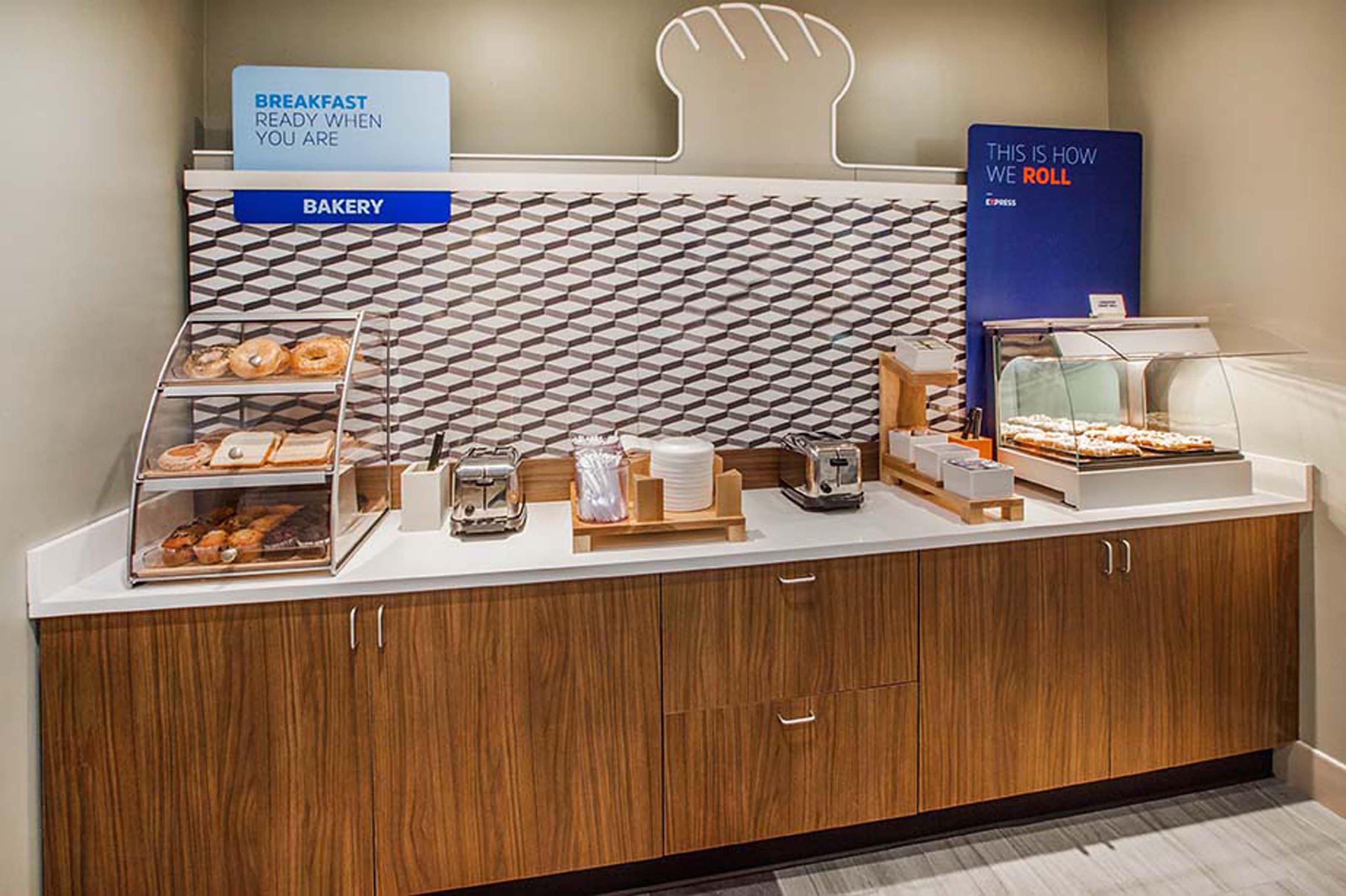 Holiday Inn Express Hotel & Suites Uptown Fredericton By Ihg Exteriér fotografie